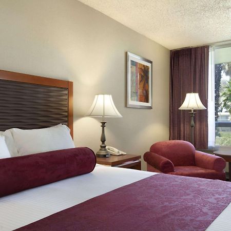 Ramada By Wyndham Sunnyvale/Silicon Valley Zewnętrze zdjęcie
