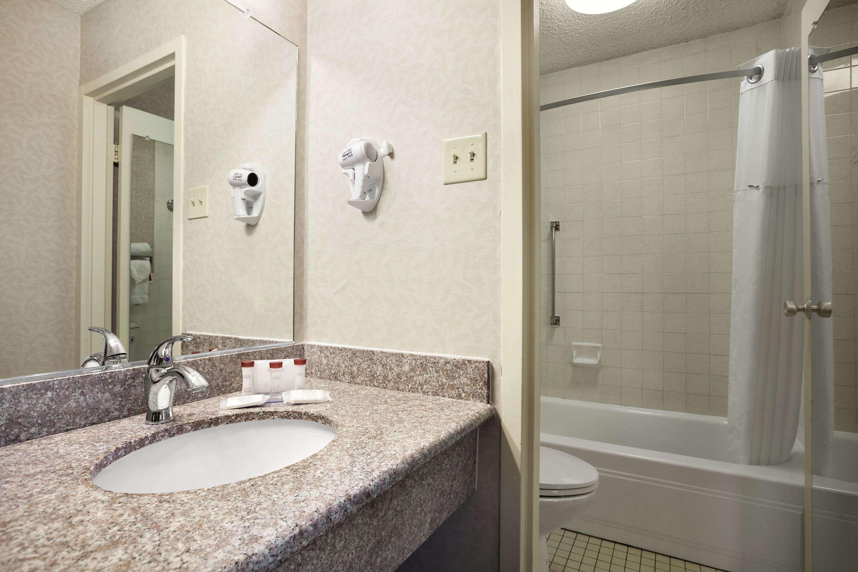 Ramada By Wyndham Sunnyvale/Silicon Valley Zewnętrze zdjęcie